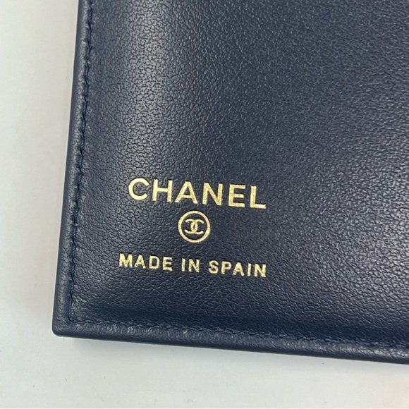 Chanel Navy Blue Caviar Leather Quilted Passport Cover Wallet - Picture 3 of 16